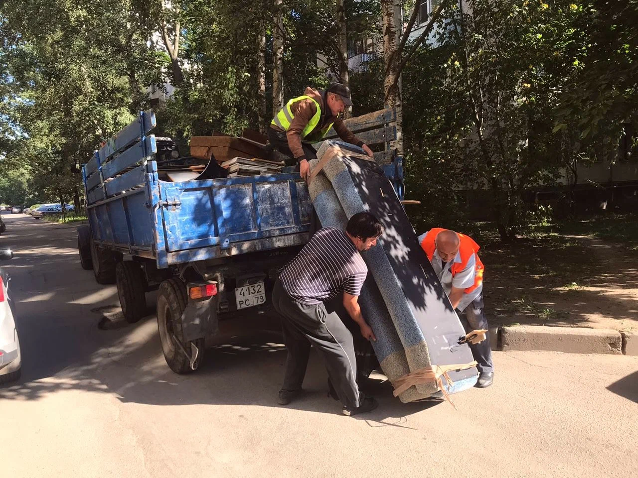 Профессиональный вывоз крупногабаритного мусора в Рубцовске в октябре