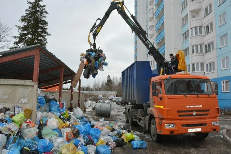 Вывоз бытового мусора в Рубцовске с погрузкой в октябре
