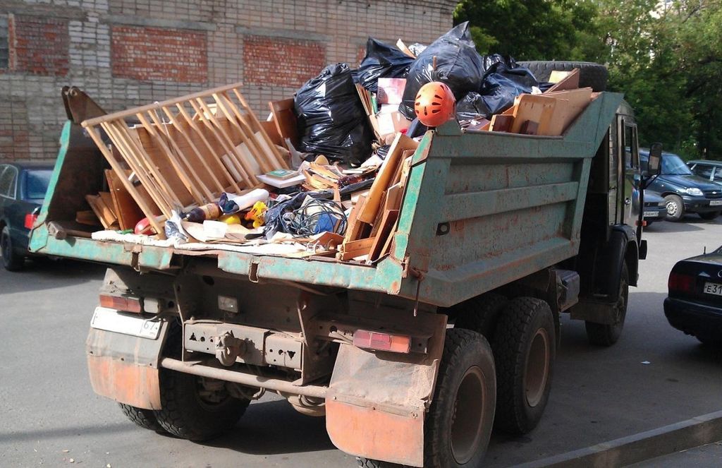 Вывоз мусора из магазина в Рубцовске от ПроМусор: услуги, цена от 1770 руб., утилизация отходов