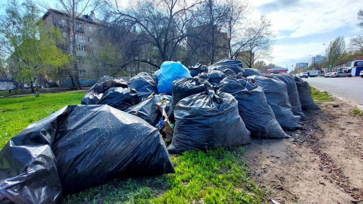 Вывоз и утилизация мусора после субботника в Рубцовске в октябре