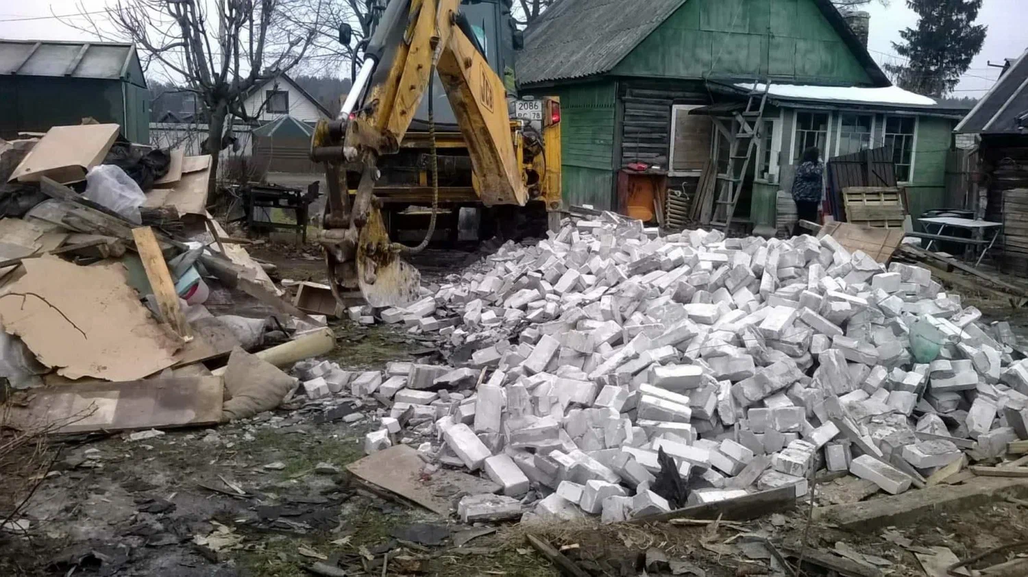 Вывоз мусора после сноса здания в Рубцовске от ПроМусор – цена от 5057 руб., утилизация и уборка стройотходов