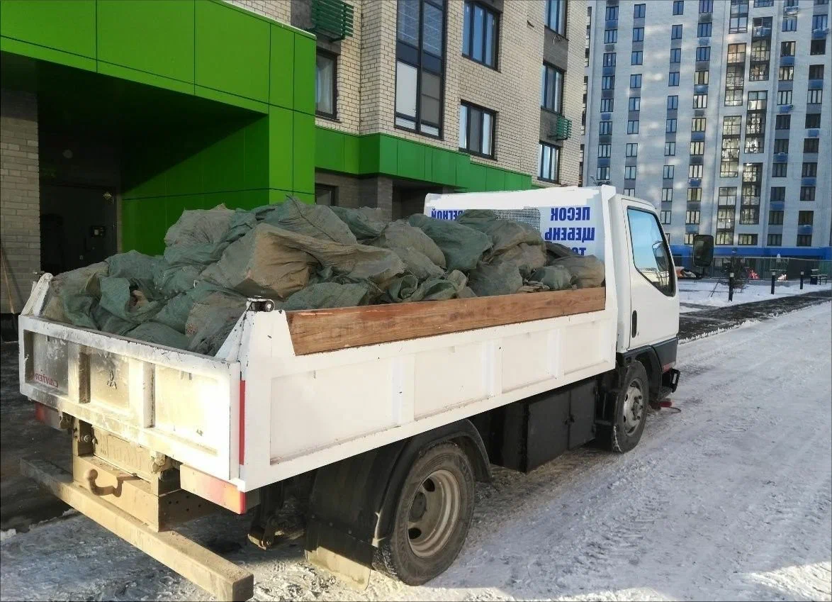 Вывоз мусора грузовым фургоном 3 тонны в Рубцовске — цена от 1365 руб., ПроМусор