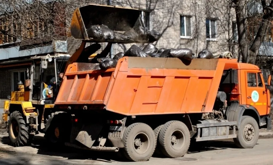 Вывоз мусора грузовым фургоном 5 тонн в Рубцовске – ПроМусор, аренда, цена от 1568 руб