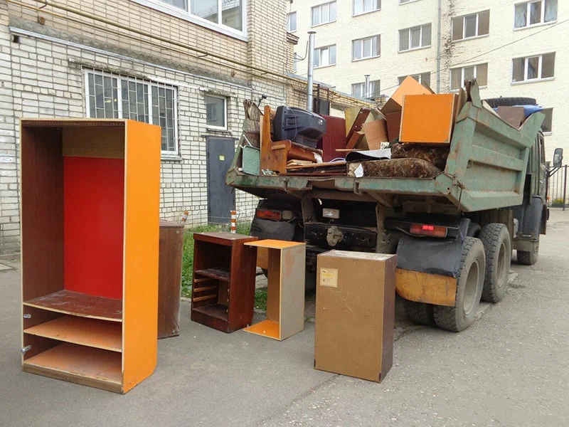 Вывоз шкафа в Рубцовске от ПроМусор — недорого, демонтаж, утилизация, вывоз из квартиры от 860 руб