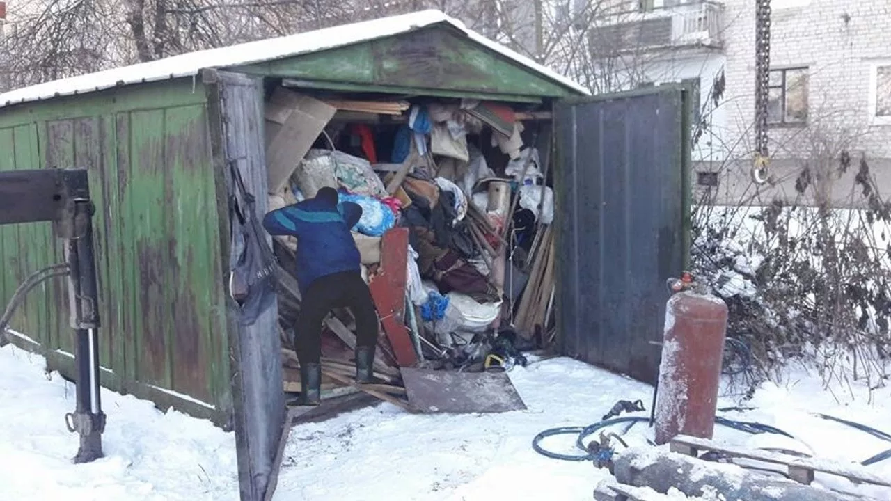 Вывоз мусора из гаража с гарантией чистоты в Рубцовске в октябре
