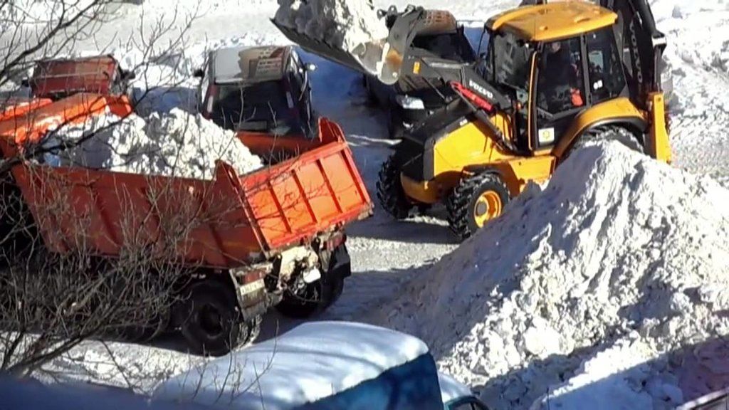 Вывоз снега с погрузкой в Рубцовске для организаций и частных лиц в октябре