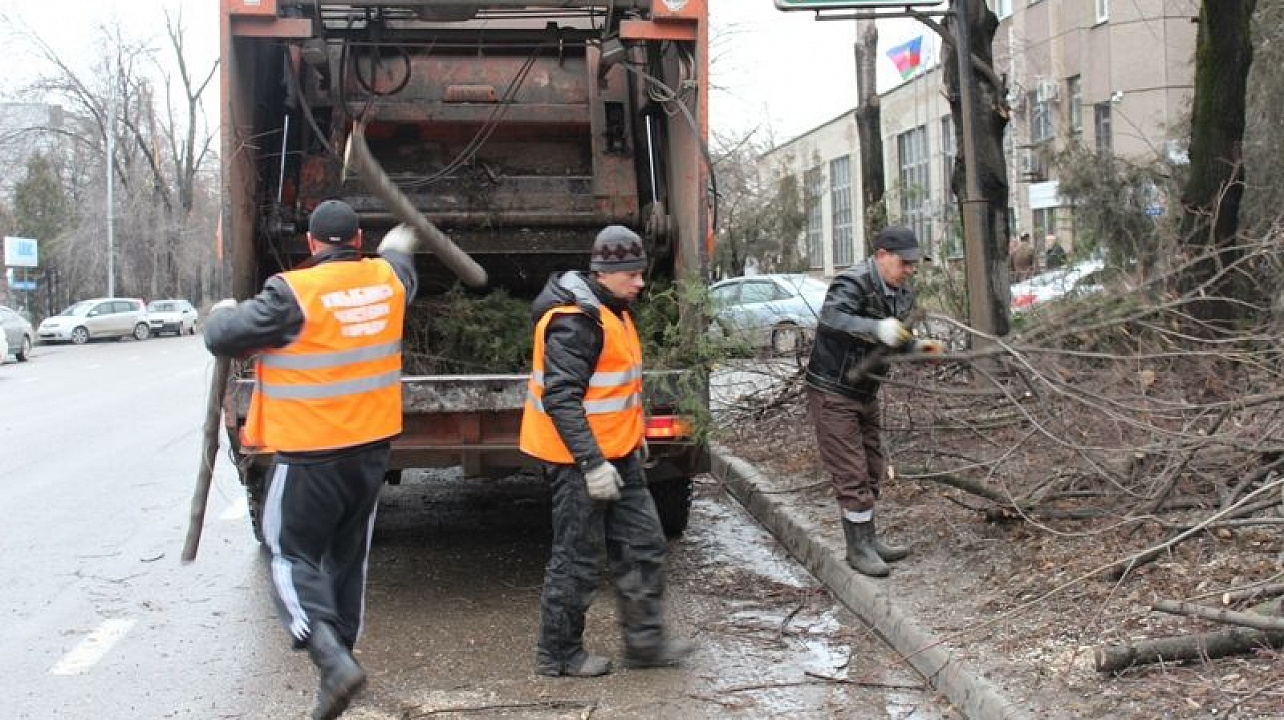 Уборка после стихийного бедствия в Рубцовске от 2882 руб