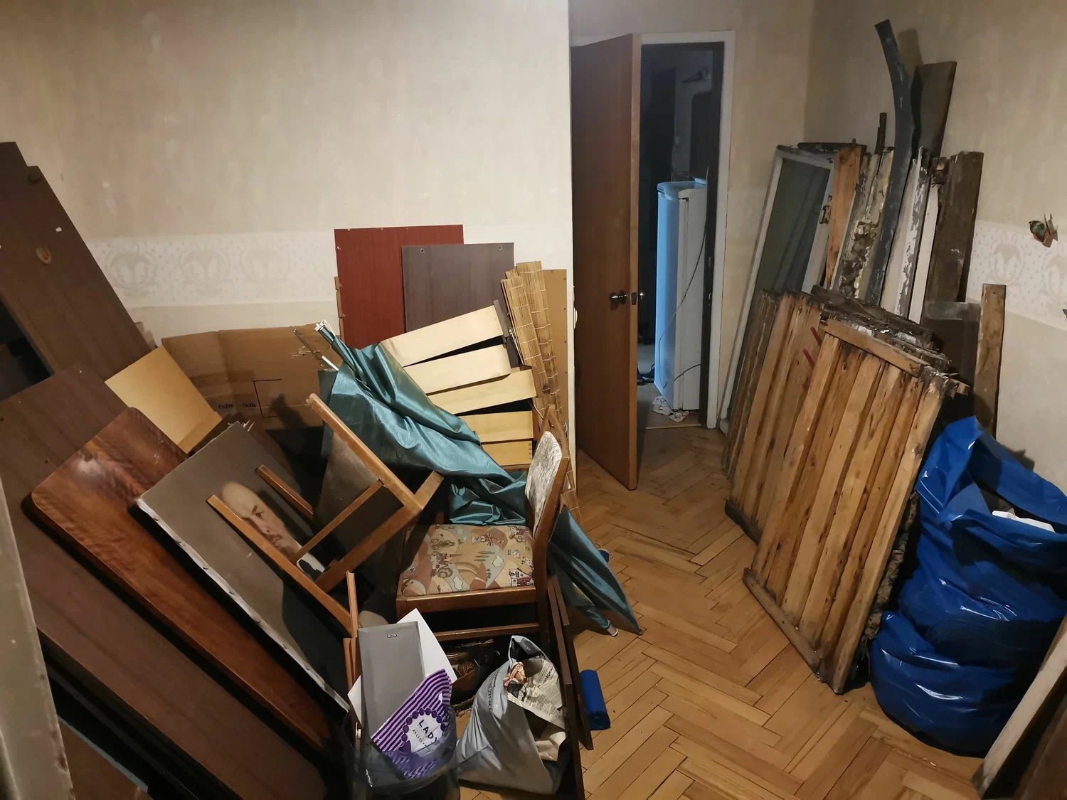 Демонтаж мебели с вывозом и утилизацией в Рубцовске в октябре